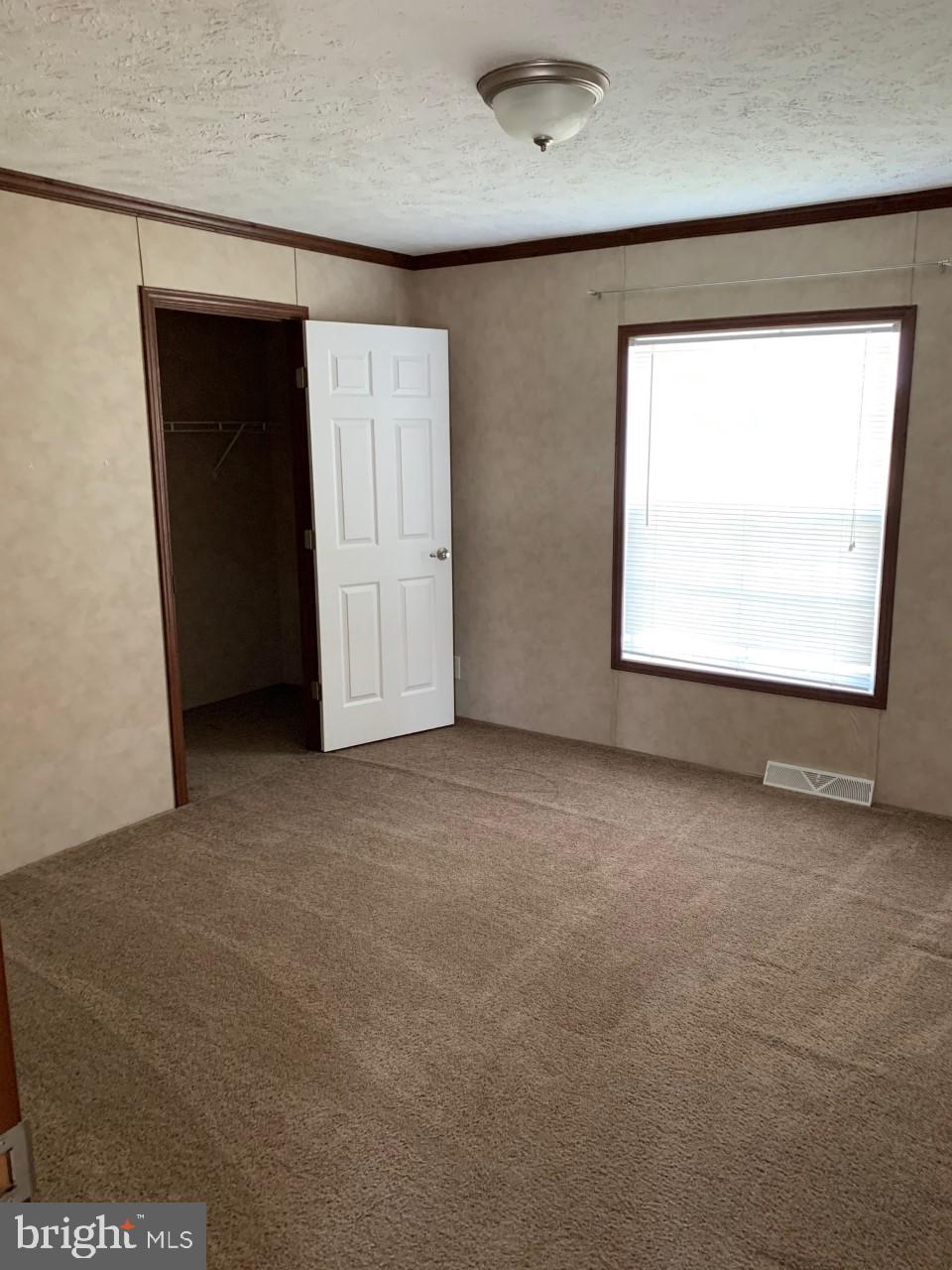 REGENCY LAKES - Residential Lease