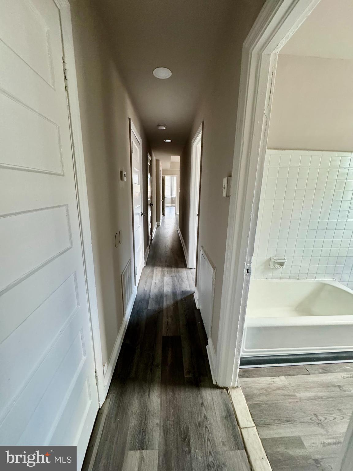 WALNUT HILL - Residential Lease