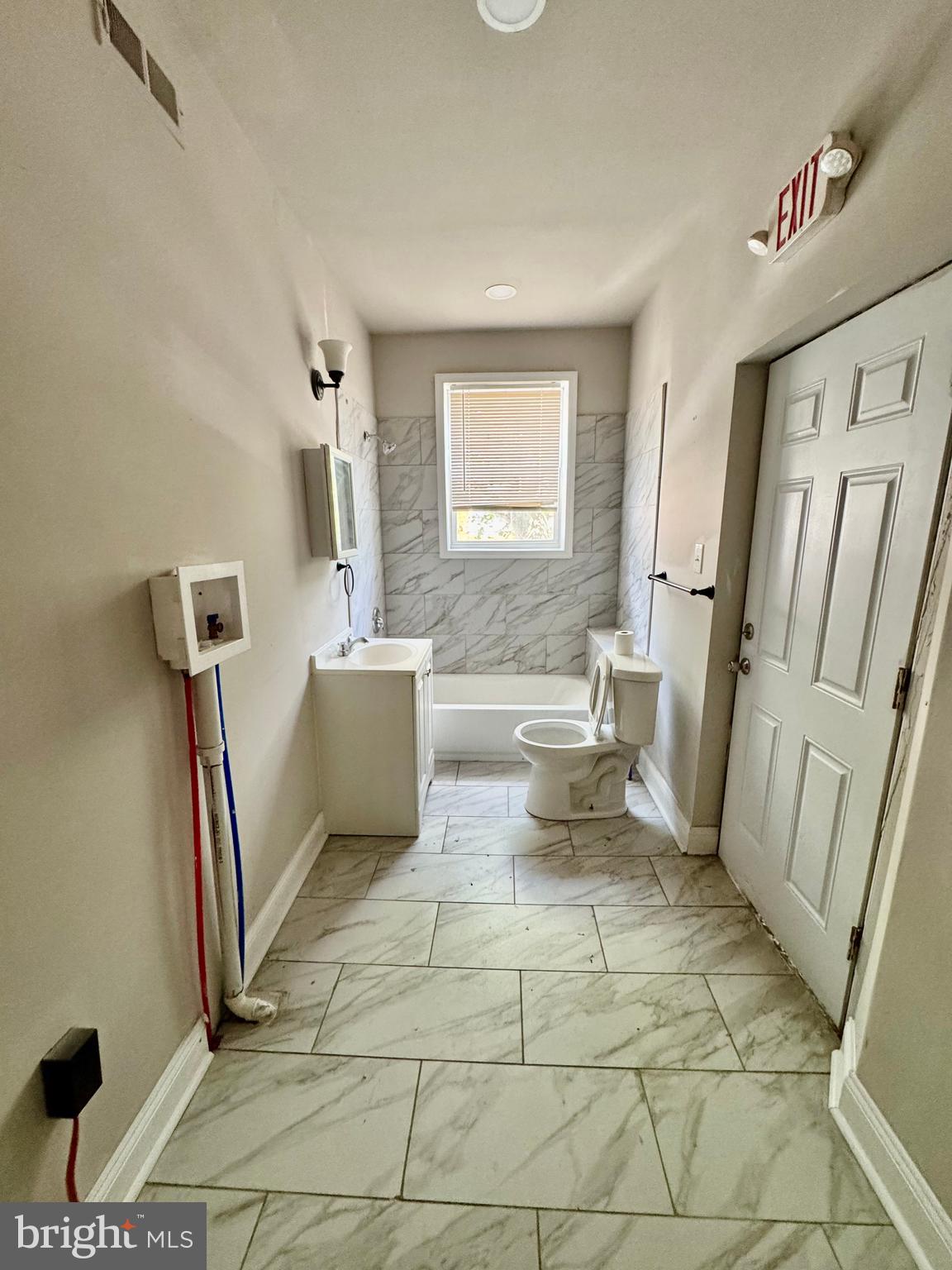 WALNUT HILL - Residential Lease