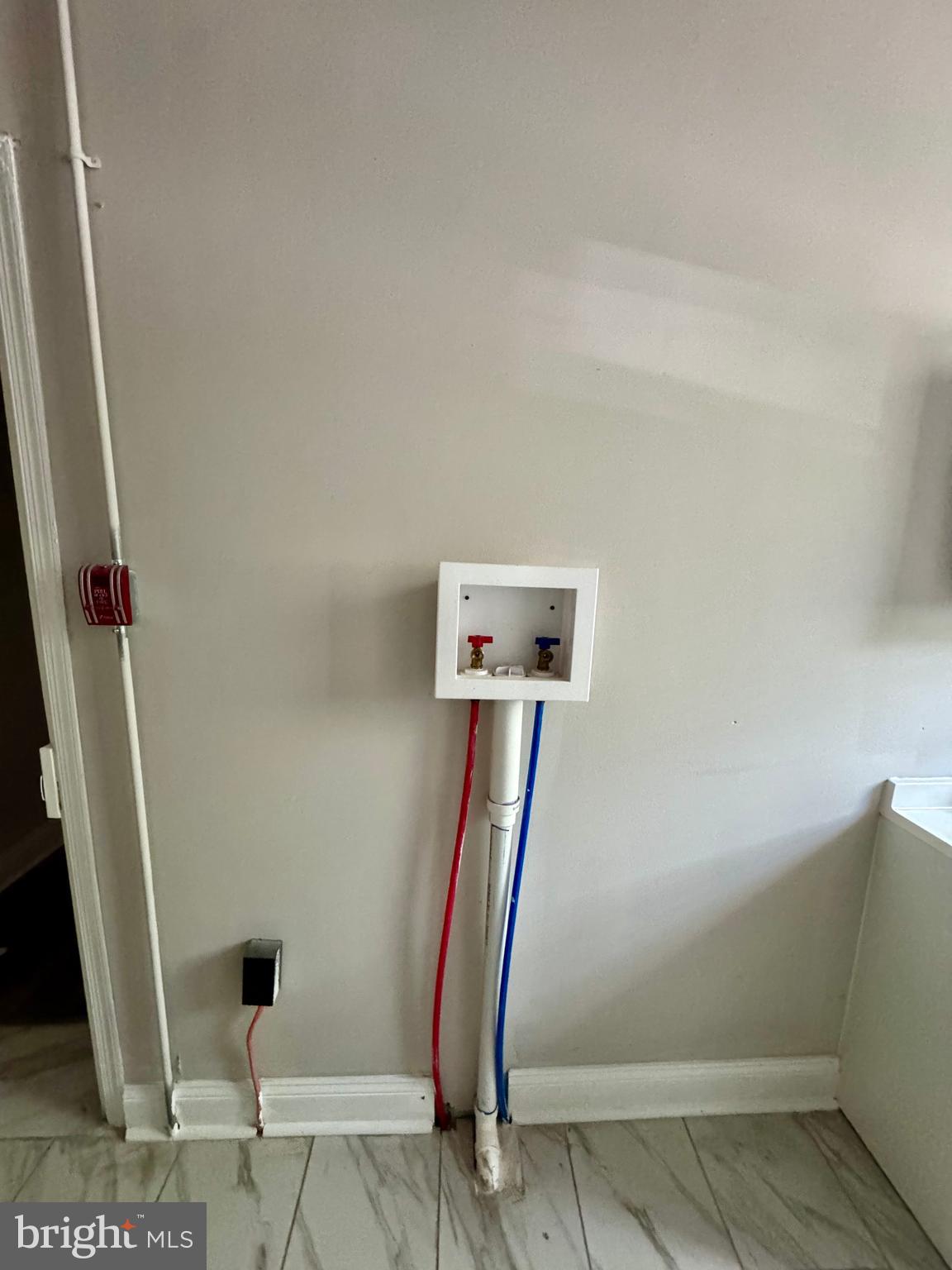 WALNUT HILL - Residential Lease