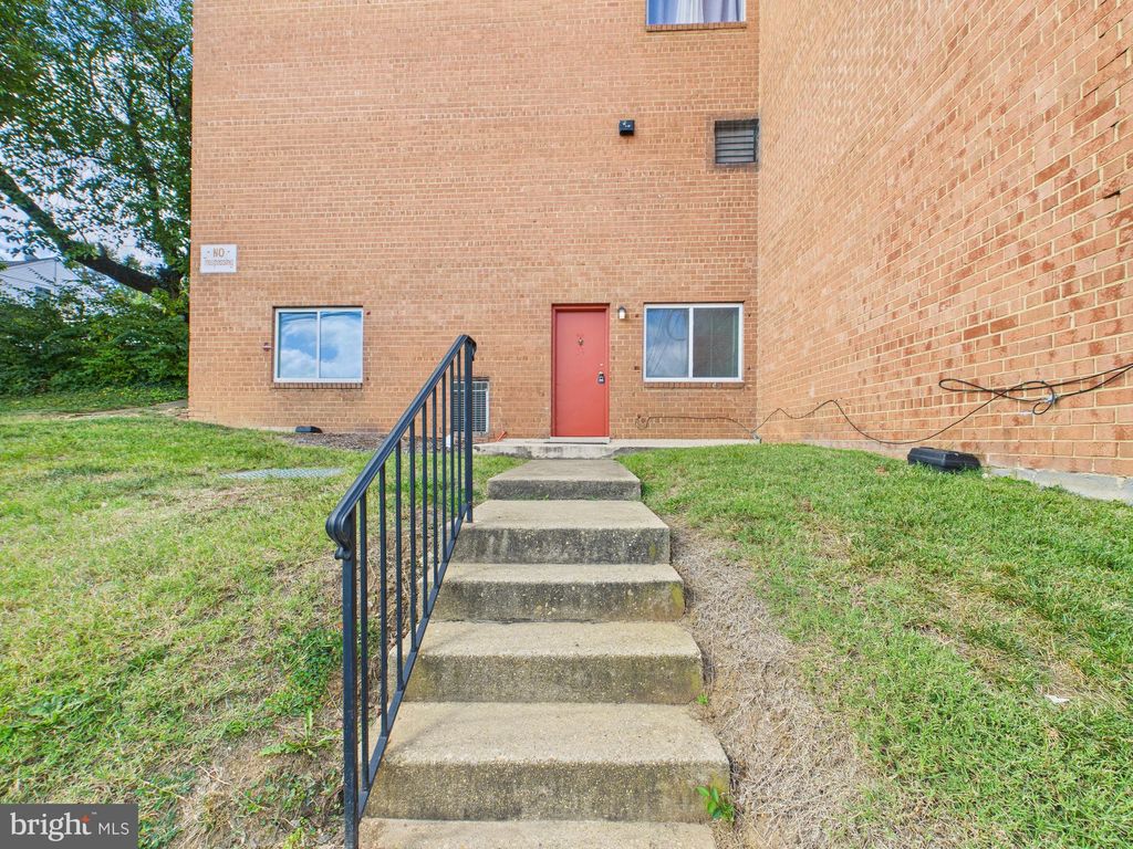 Photo of 3404 25th Street S #34, ARLINGTON, VA 22206 (MLS # VAAR2064482)