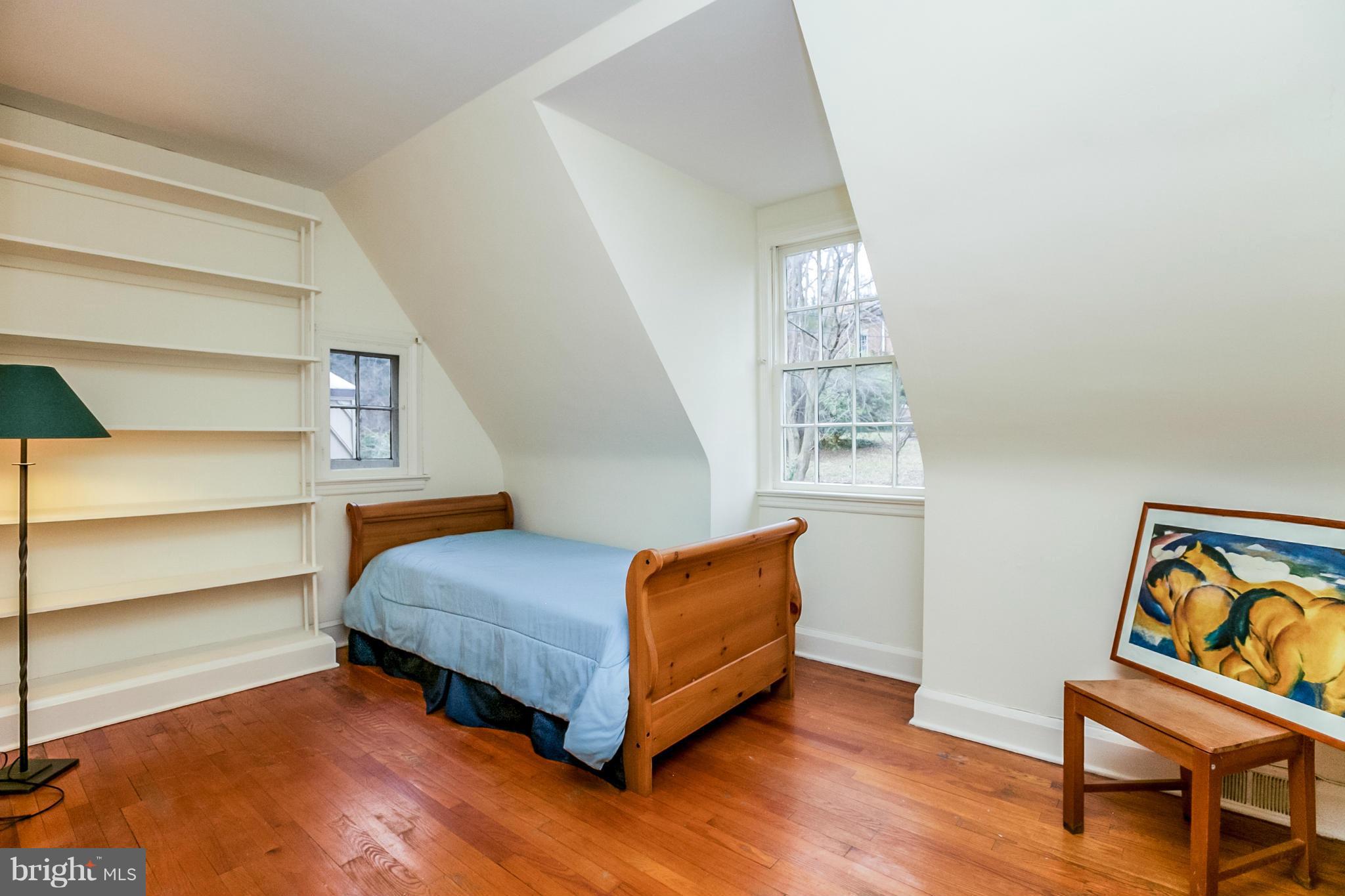 ROLAND PARK - Residential