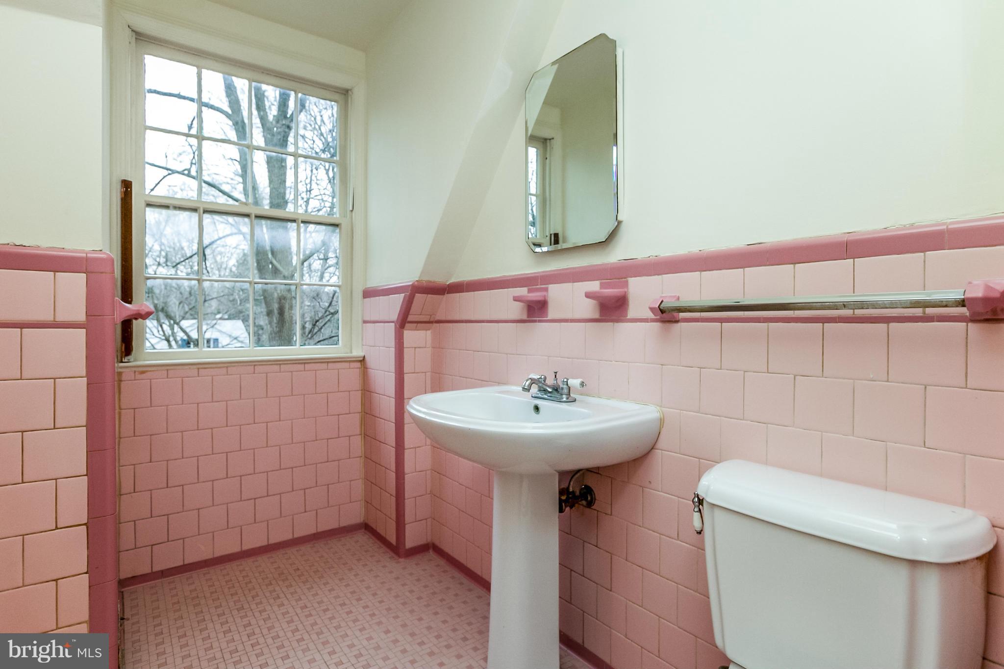 ROLAND PARK - Residential