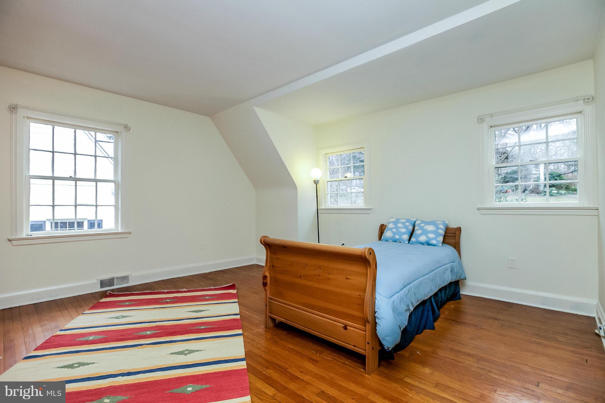 ROLAND PARK - Residential