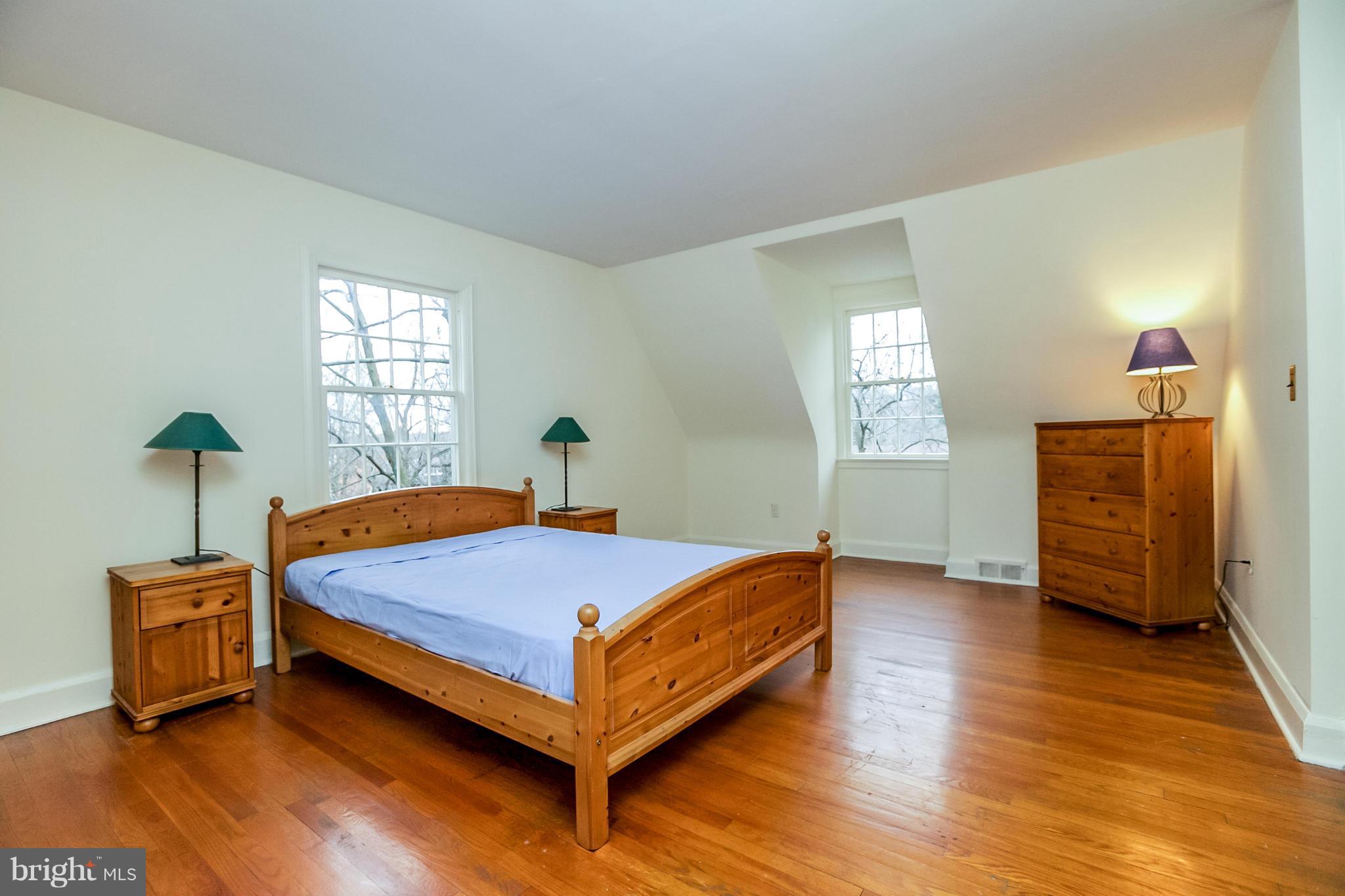 ROLAND PARK - Residential