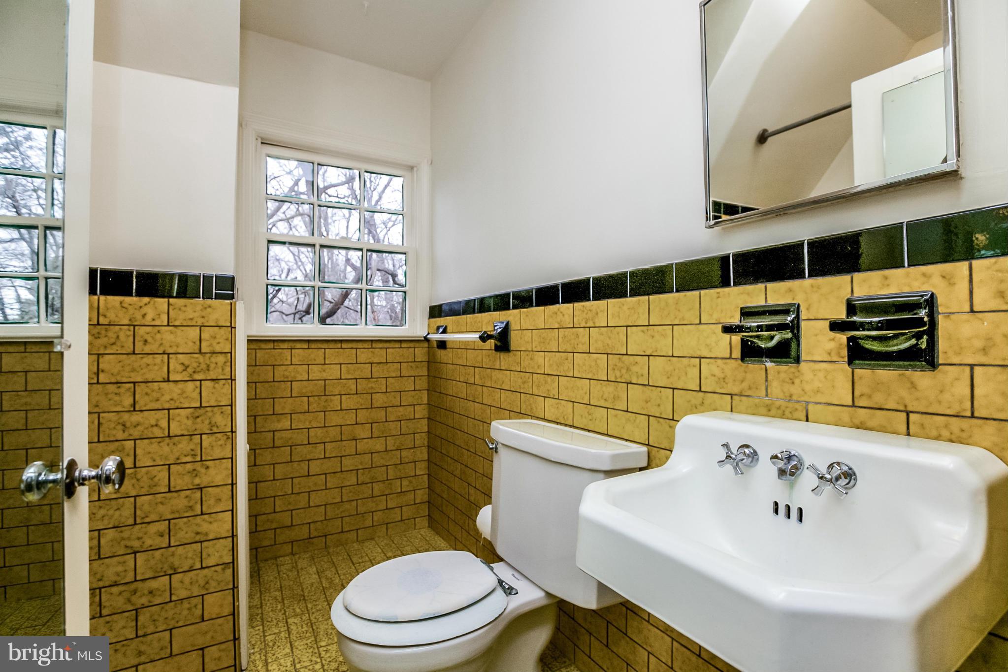 ROLAND PARK - Residential