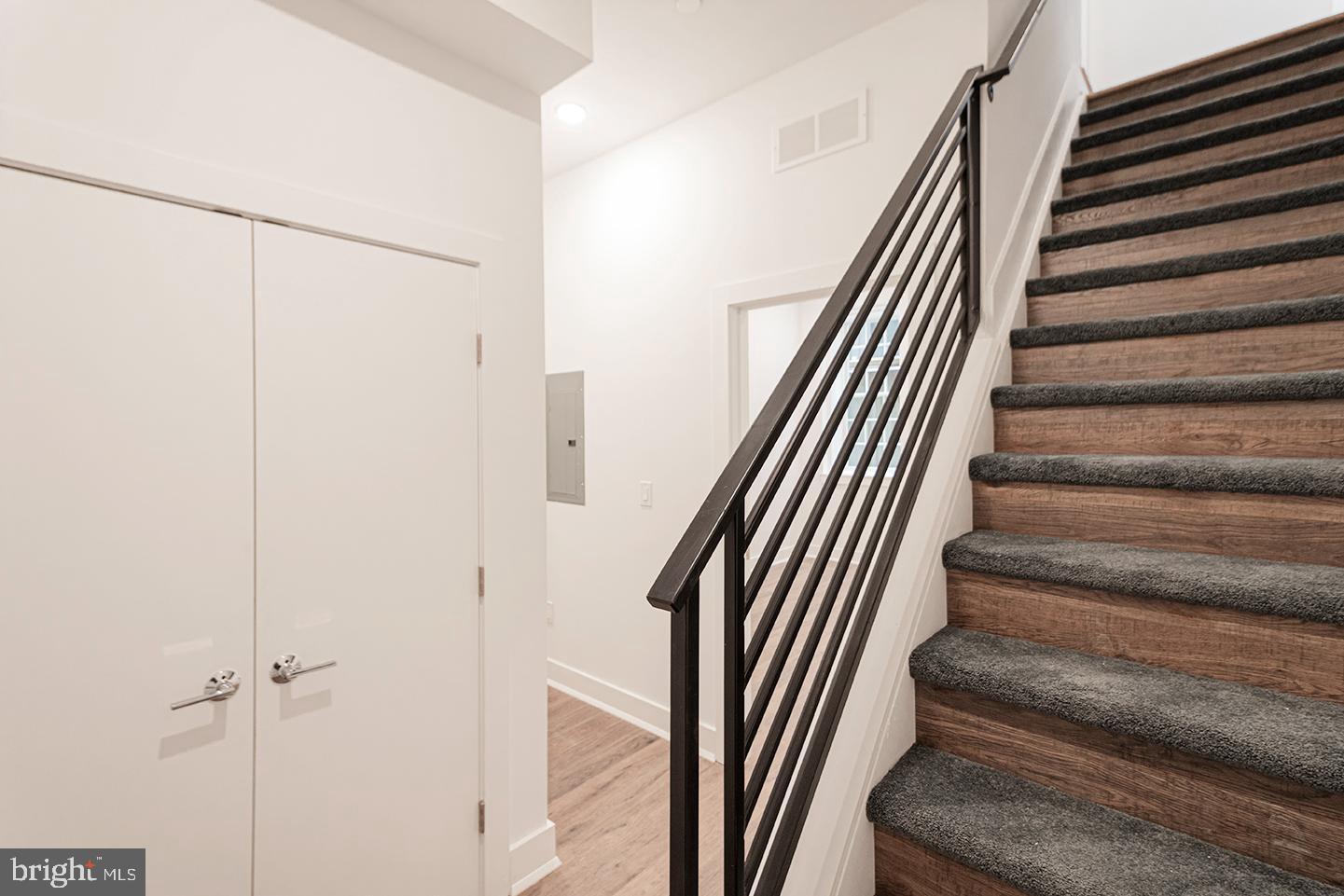 GRADUATE HOSPITAL - Residential Lease