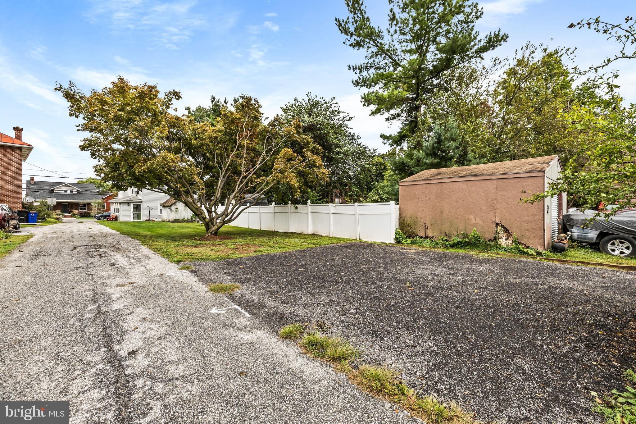 HAMPSTEAD - Residential