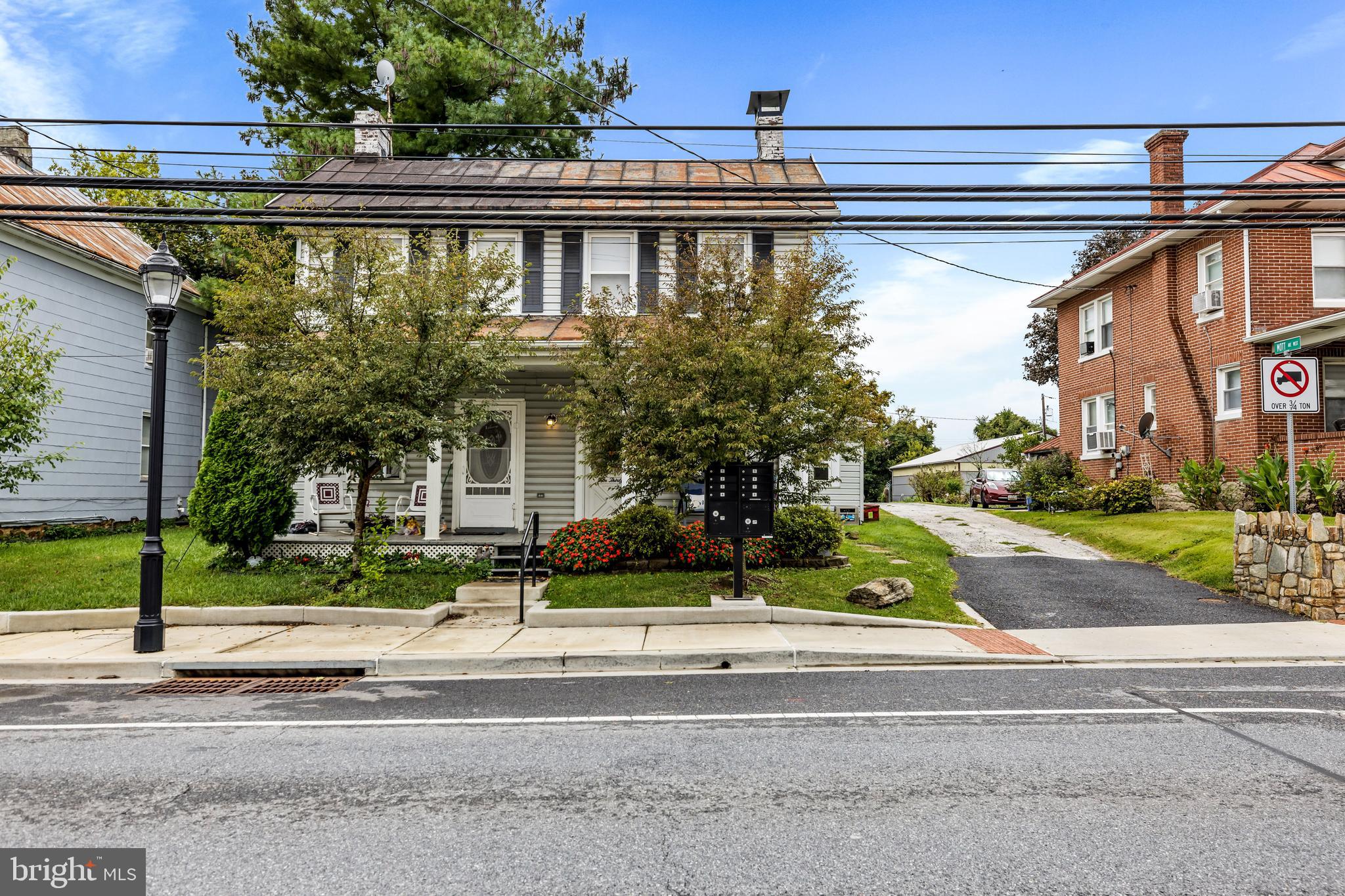 HAMPSTEAD - Residential