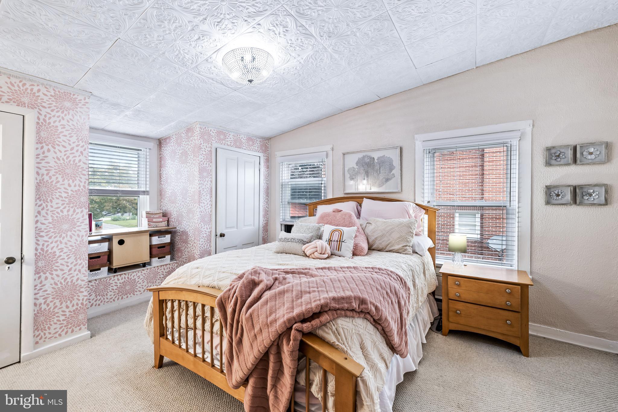 HAMPSTEAD - Residential