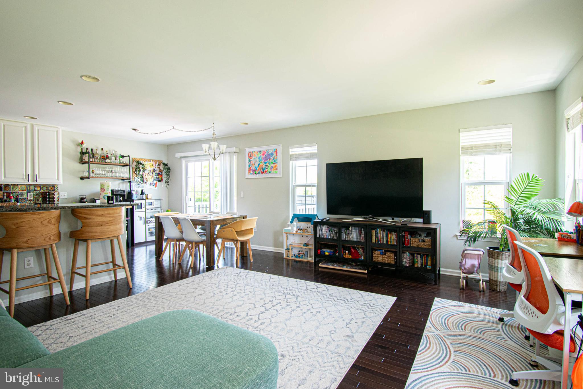 5959 VALLEY FORGE DRIVE