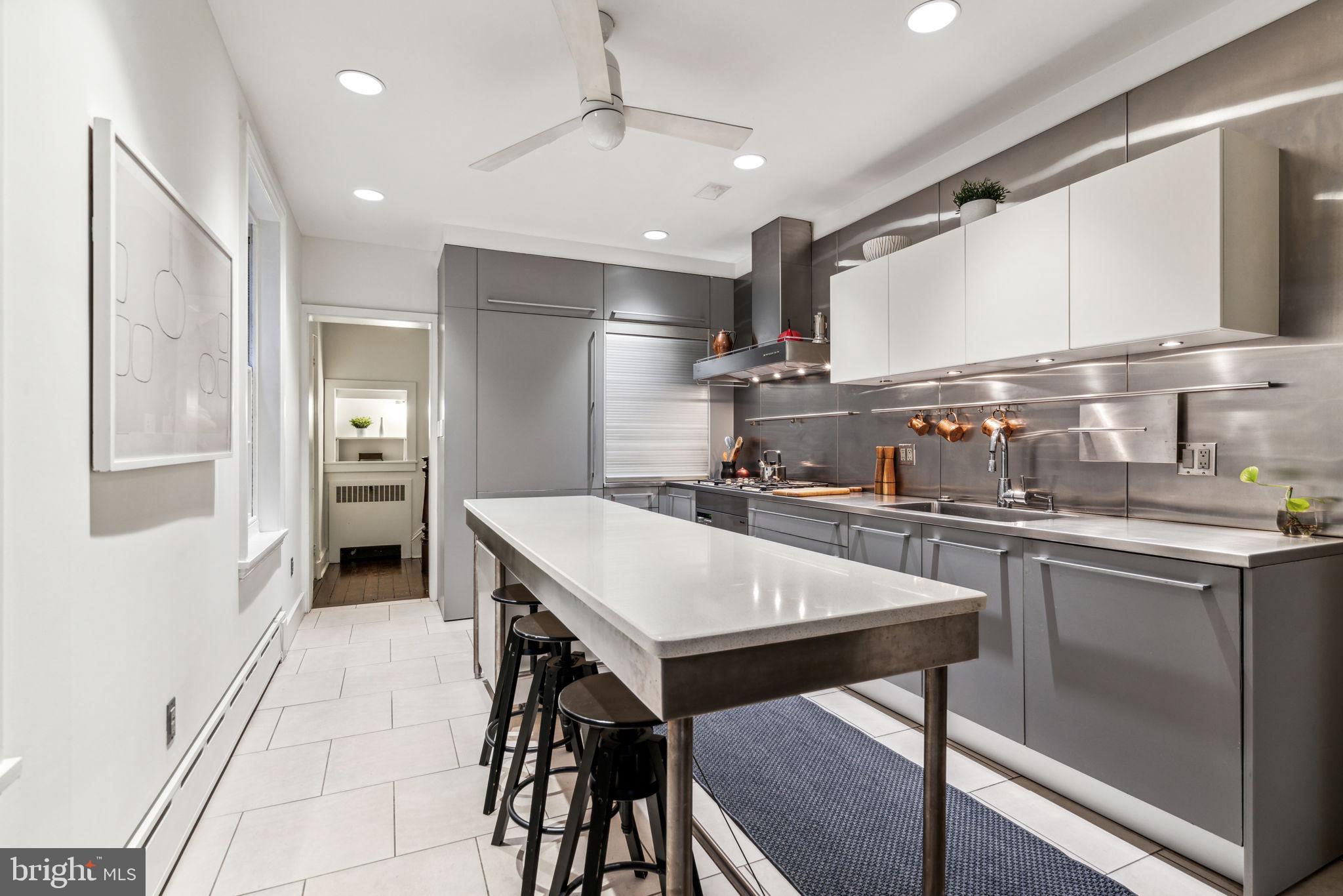 AVENUE OF THE ARTS - Residential