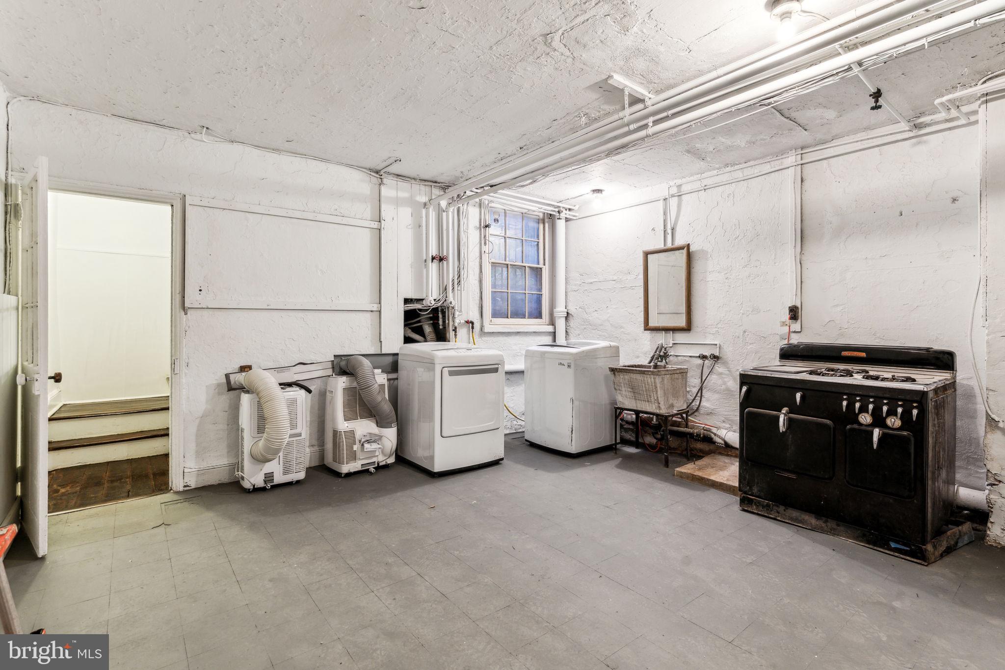 AVENUE OF THE ARTS - Residential