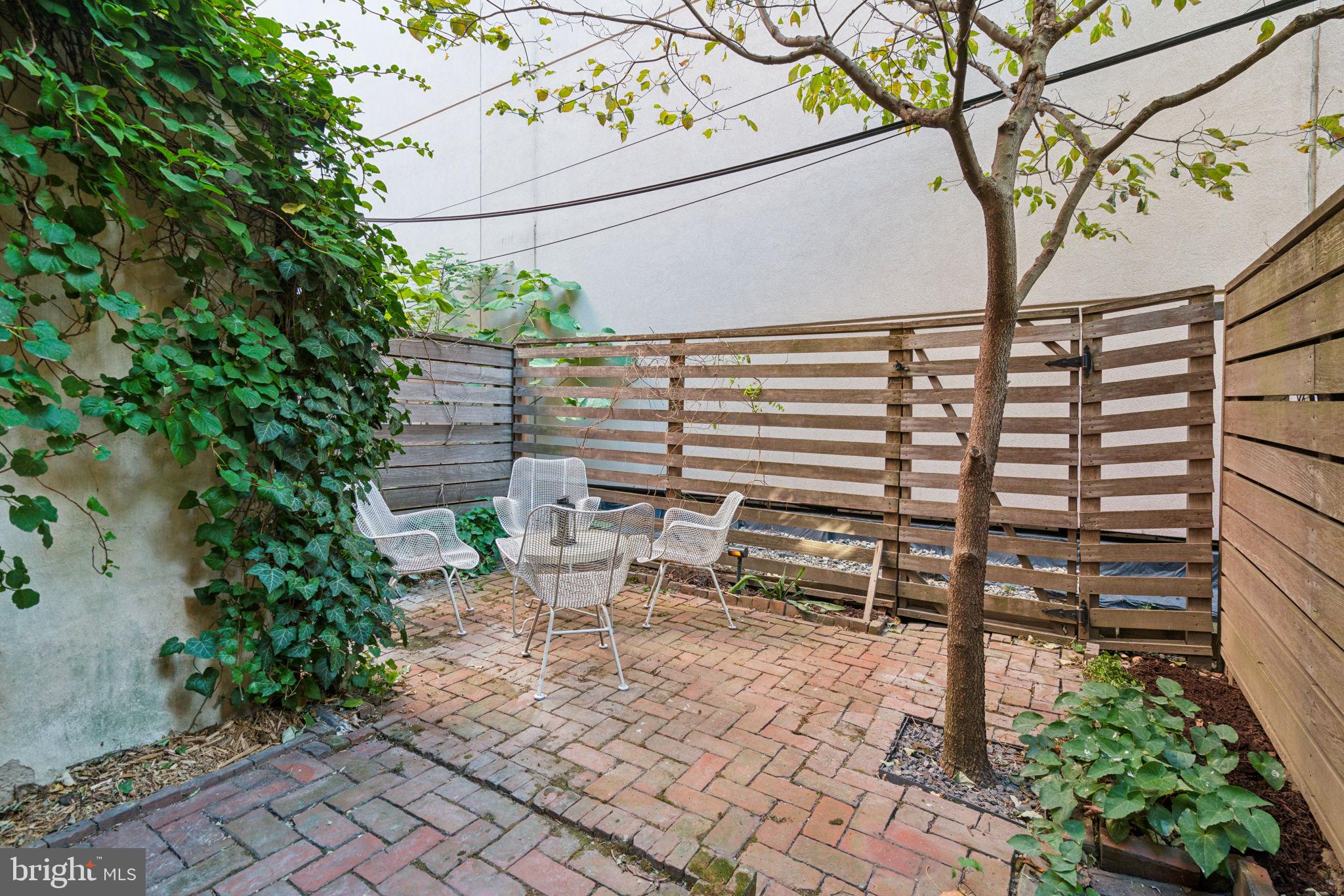 AVENUE OF THE ARTS - Residential