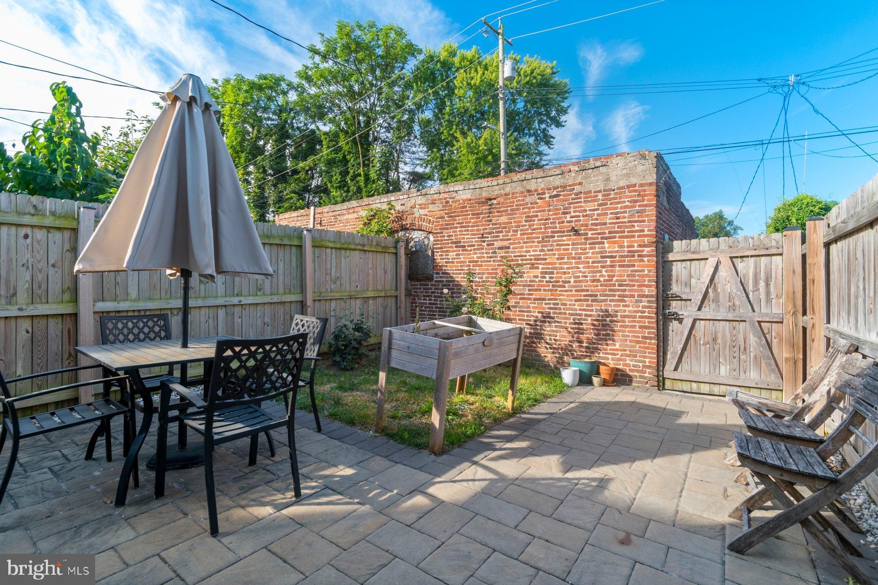 HAMPDEN HISTORIC DISTRICT - Residential Lease