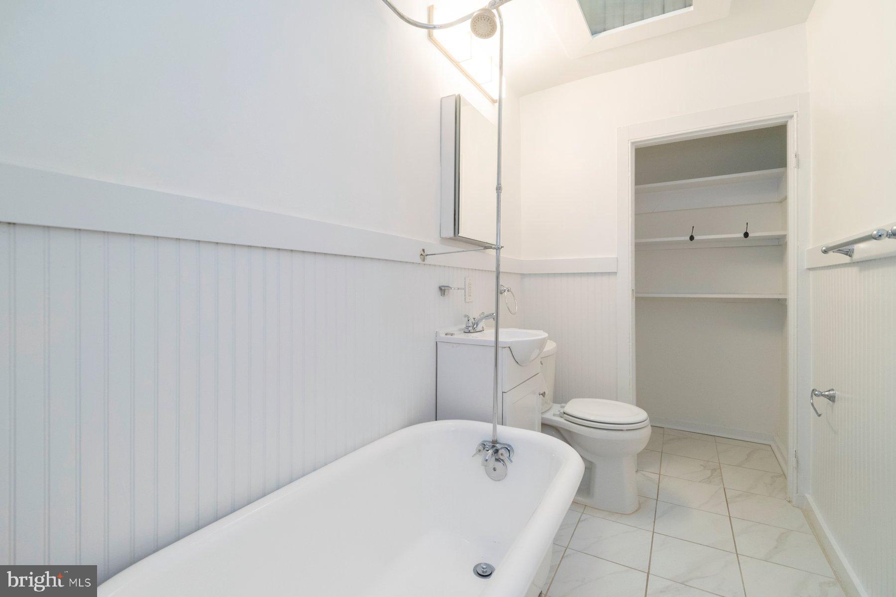 HAMPDEN HISTORIC DISTRICT - Residential Lease