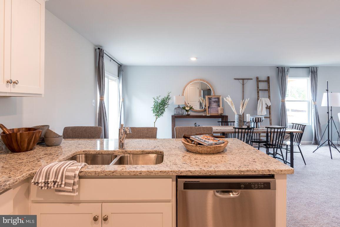 LADYSMITH VILLAGE - Residential