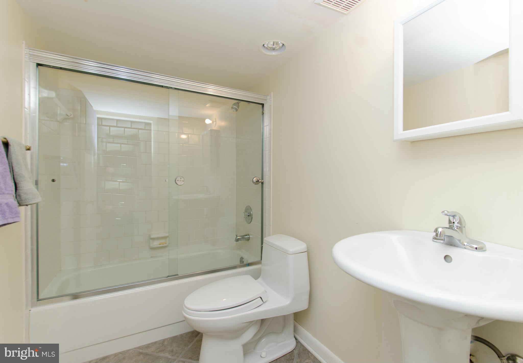 RUXTON CROSSING - Residential Lease