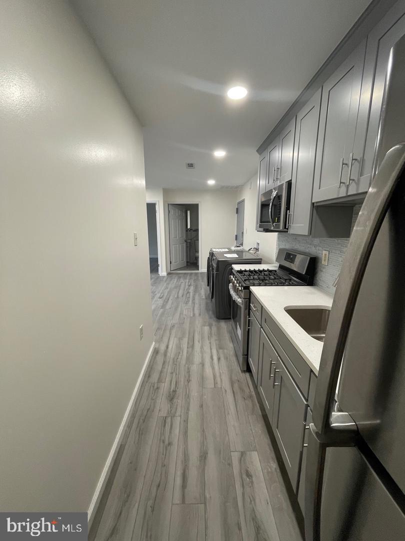 CHINATOWN - Residential Lease