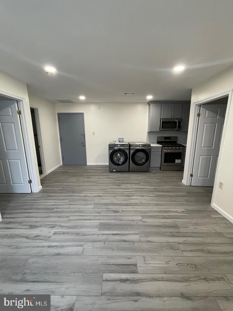 CHINATOWN - Residential Lease