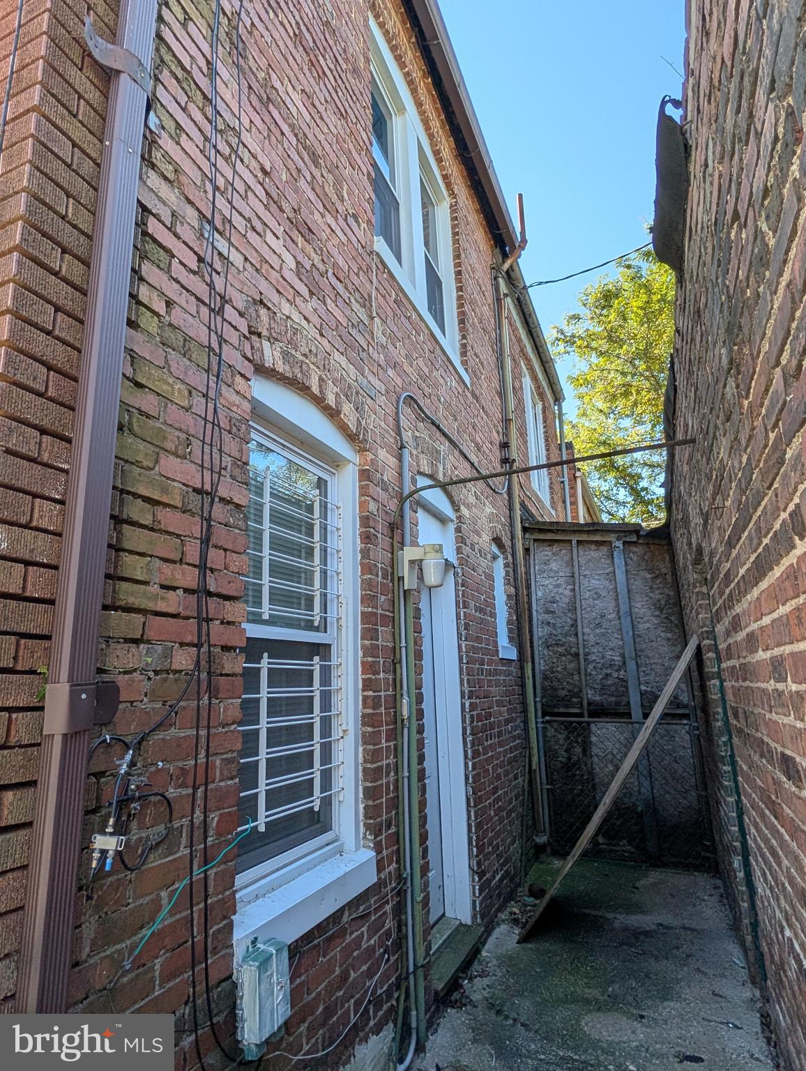 ROSEMONT - Residential Income