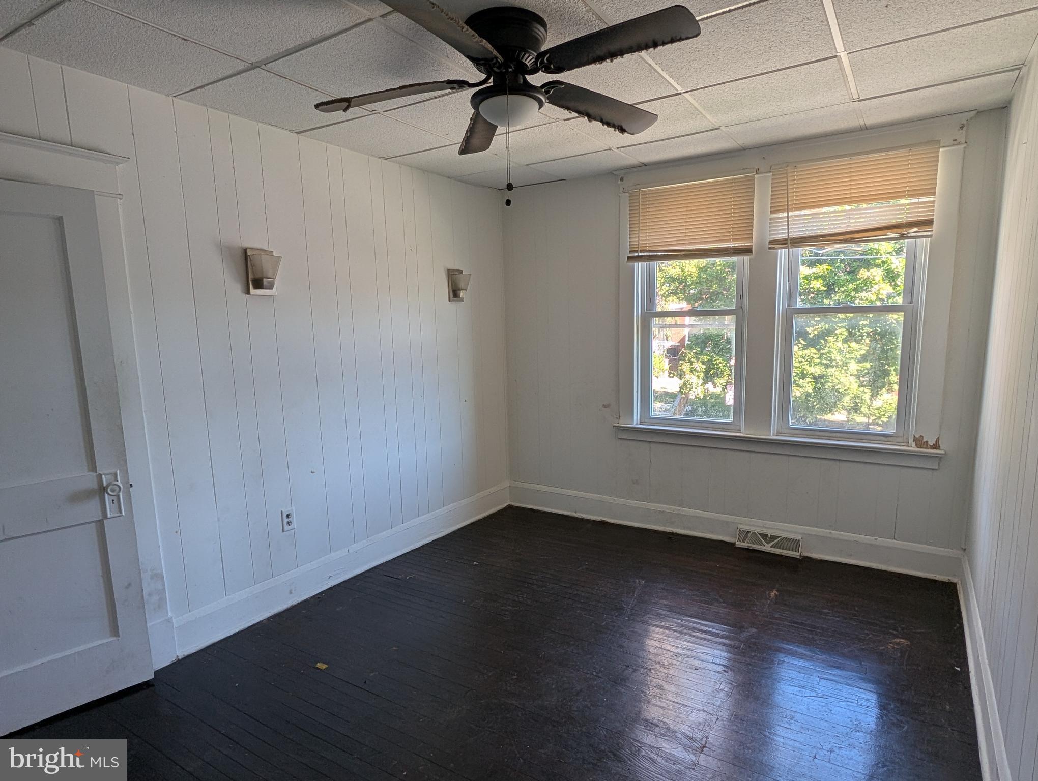 ROSEMONT - Residential Income