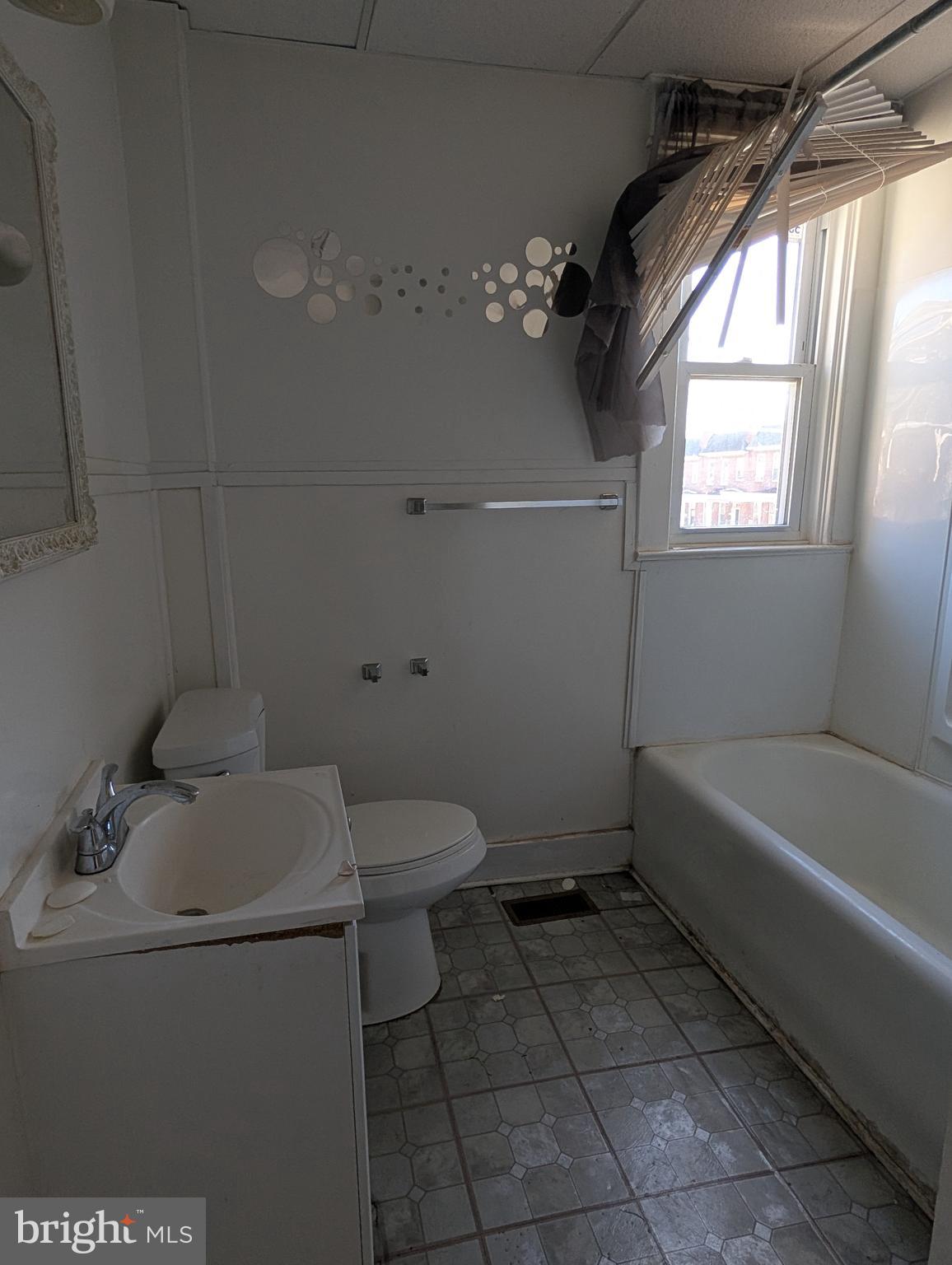 ROSEMONT - Residential Income