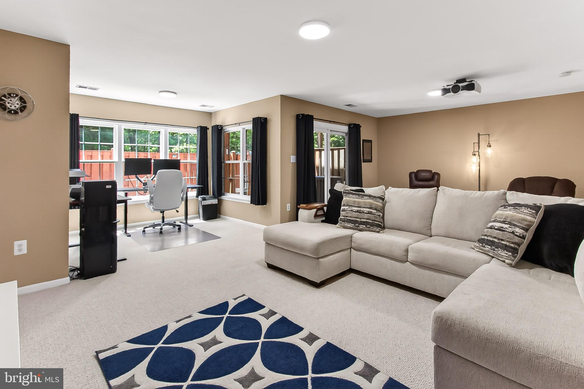 TOWNES OF MANCHESTER WOODS - Residential