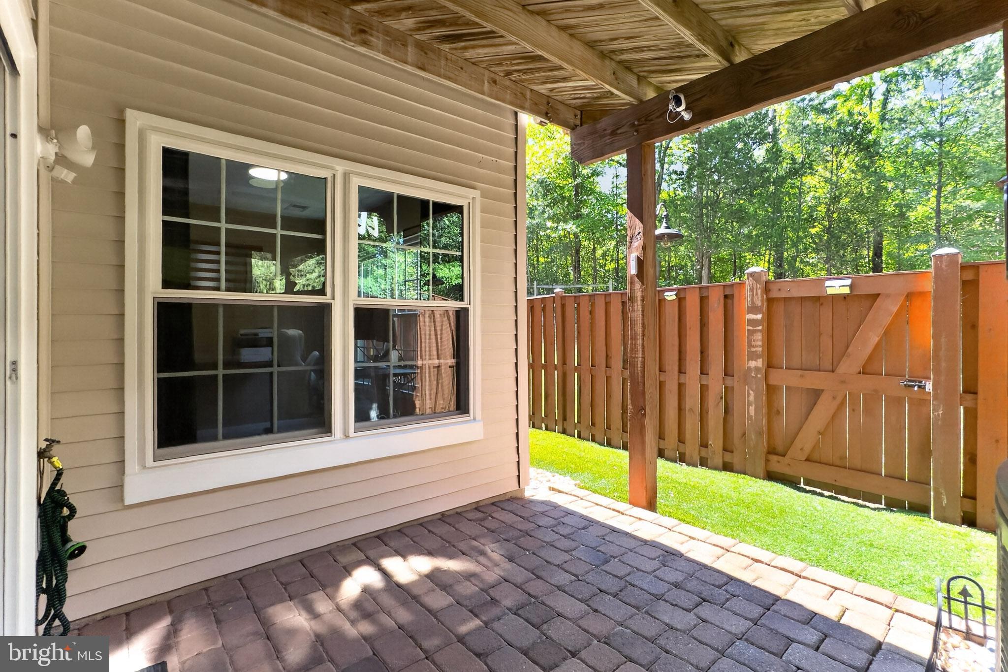 TOWNES OF MANCHESTER WOODS - Residential