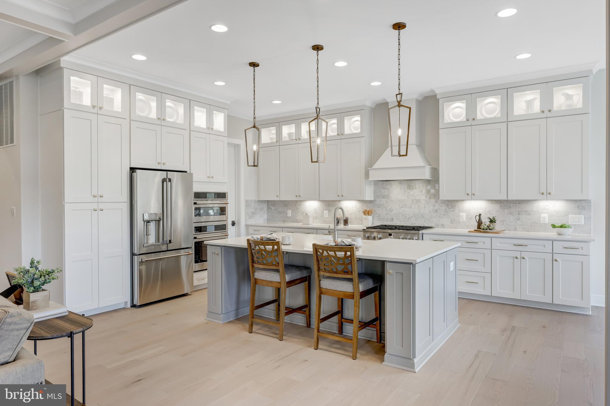 VIENNA WOODS - Residential