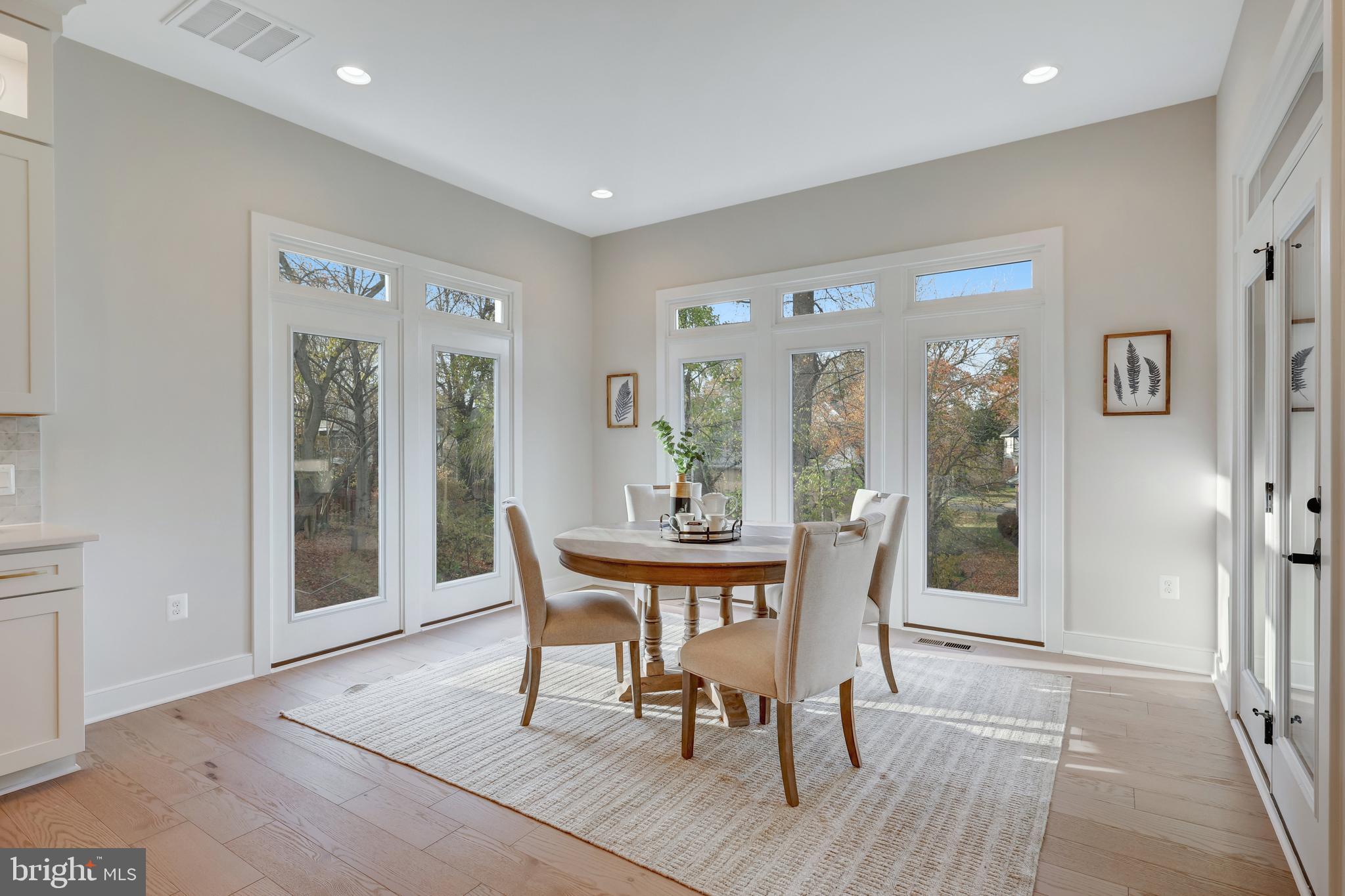 VIENNA WOODS - Residential