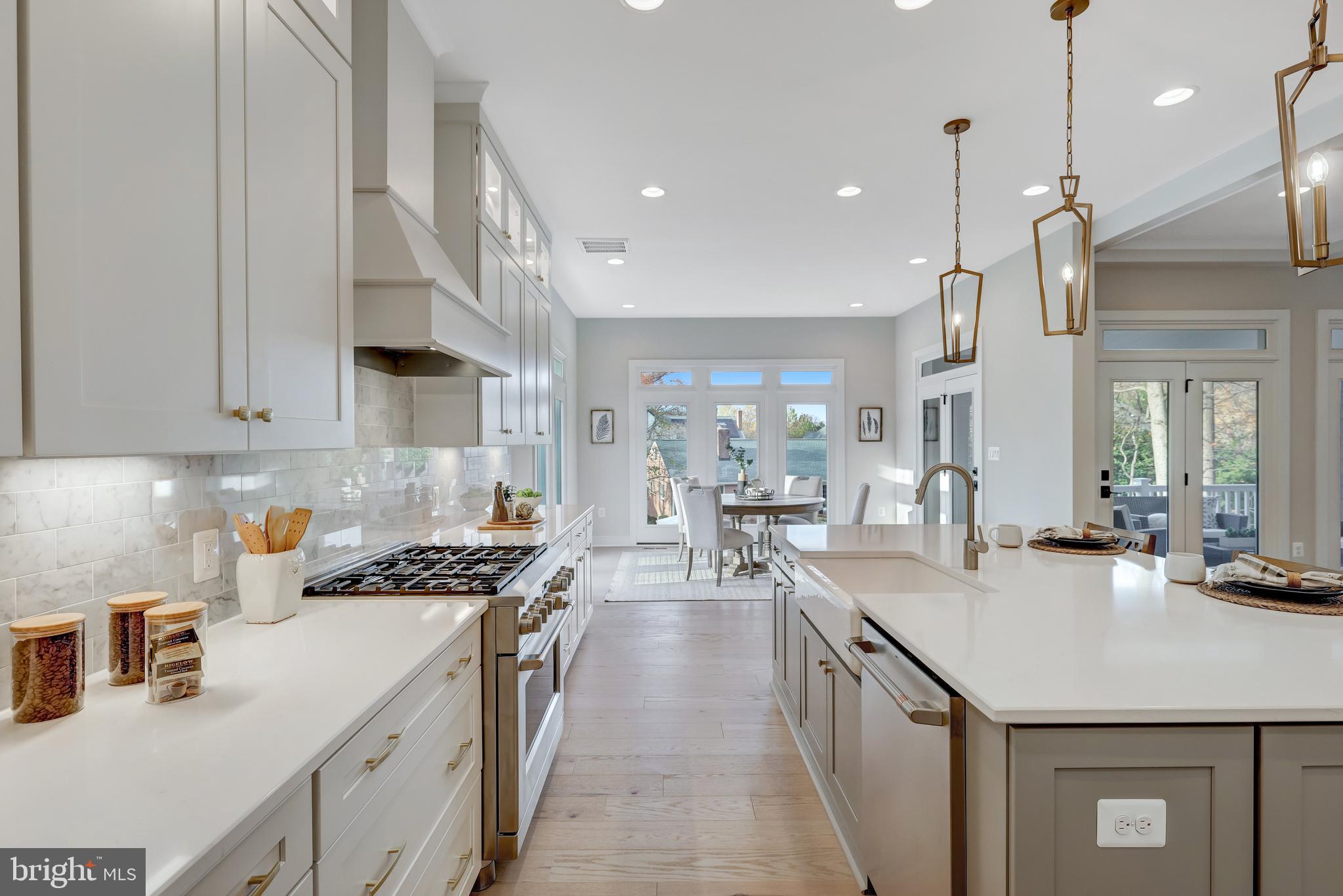 VIENNA WOODS - Residential