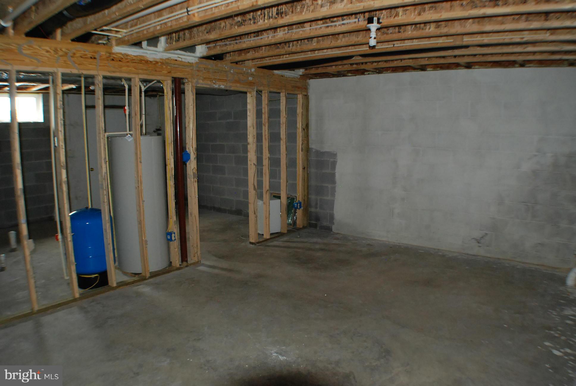 COUNTRY ACRES - Residential