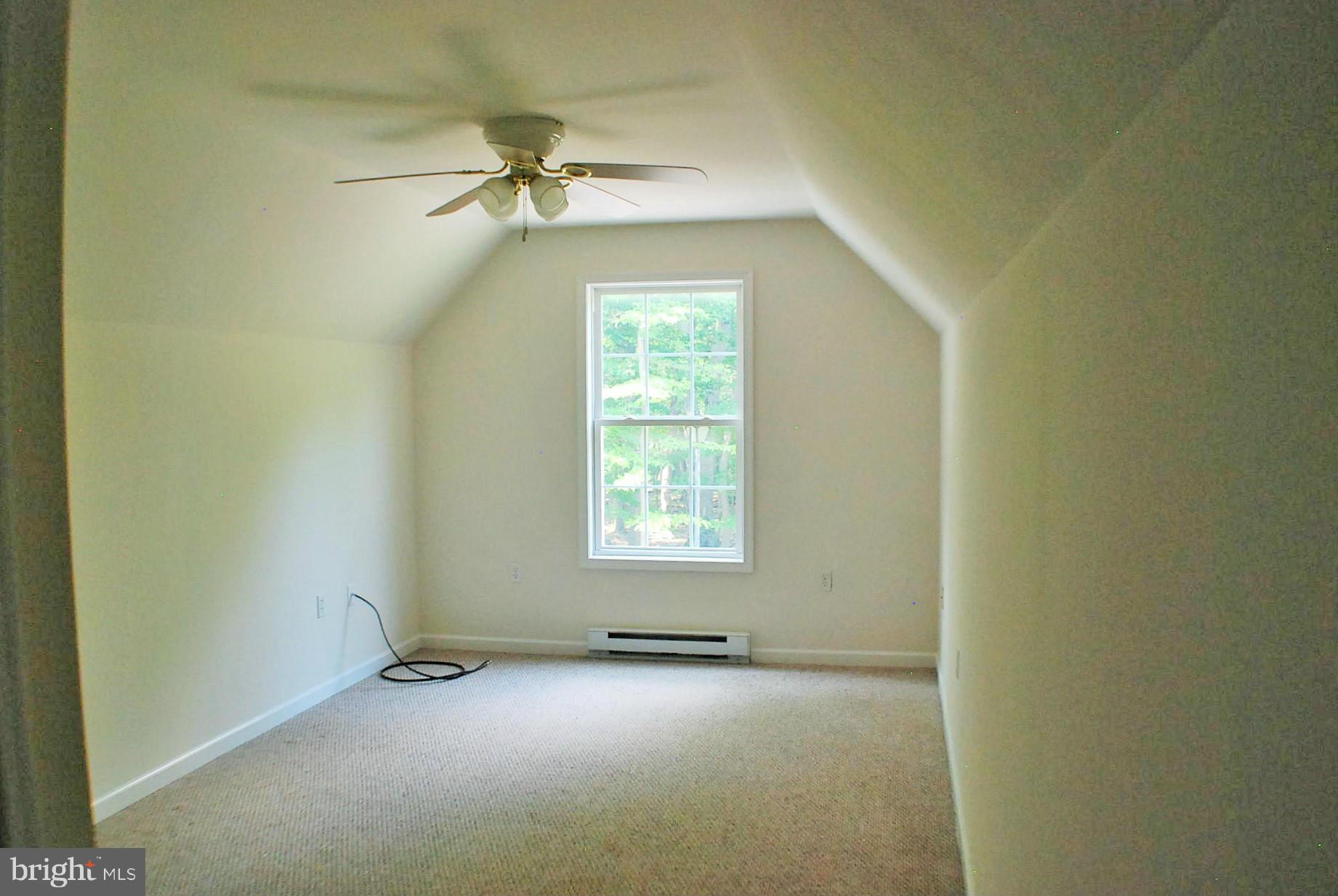 COUNTRY ACRES - Residential