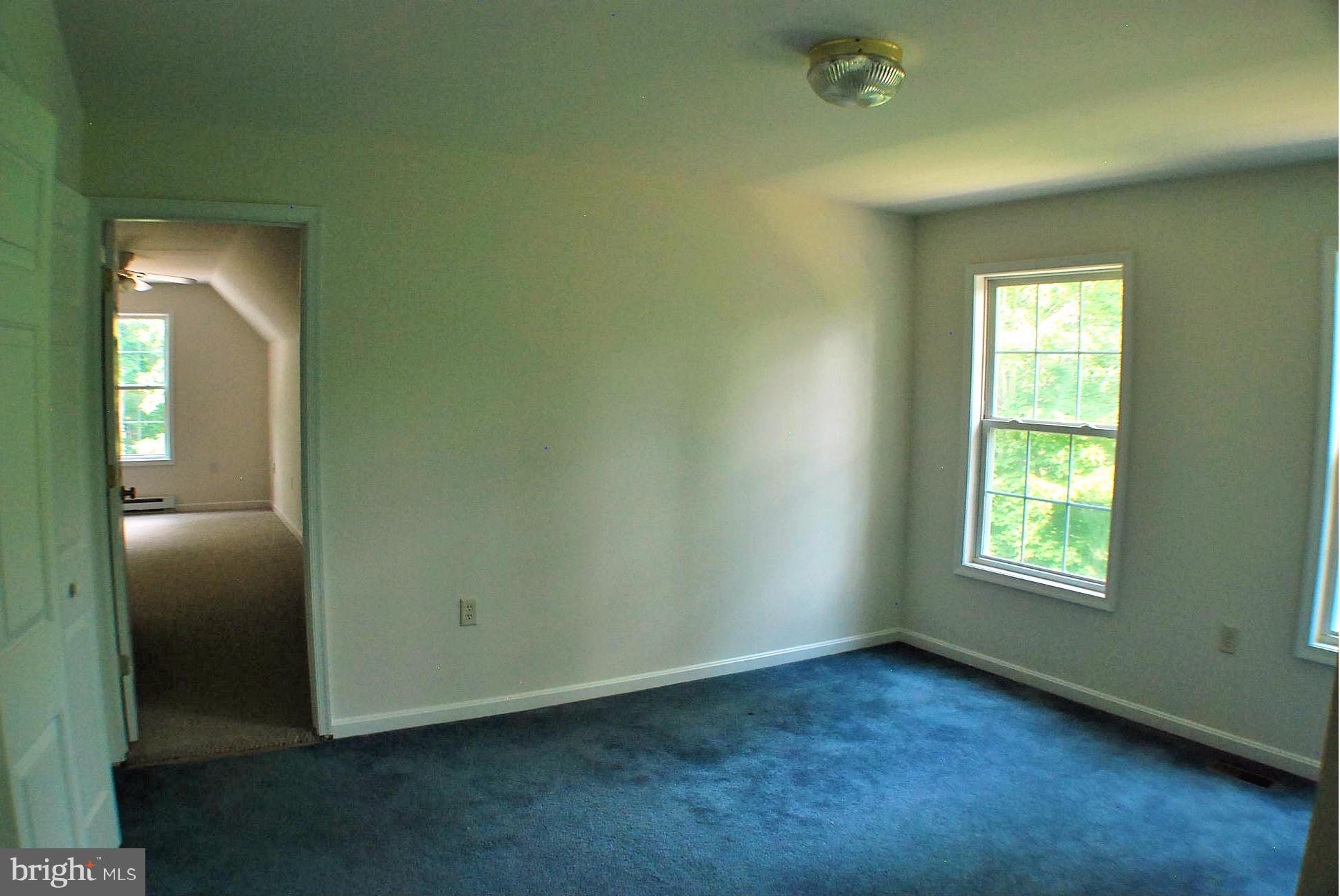 COUNTRY ACRES - Residential