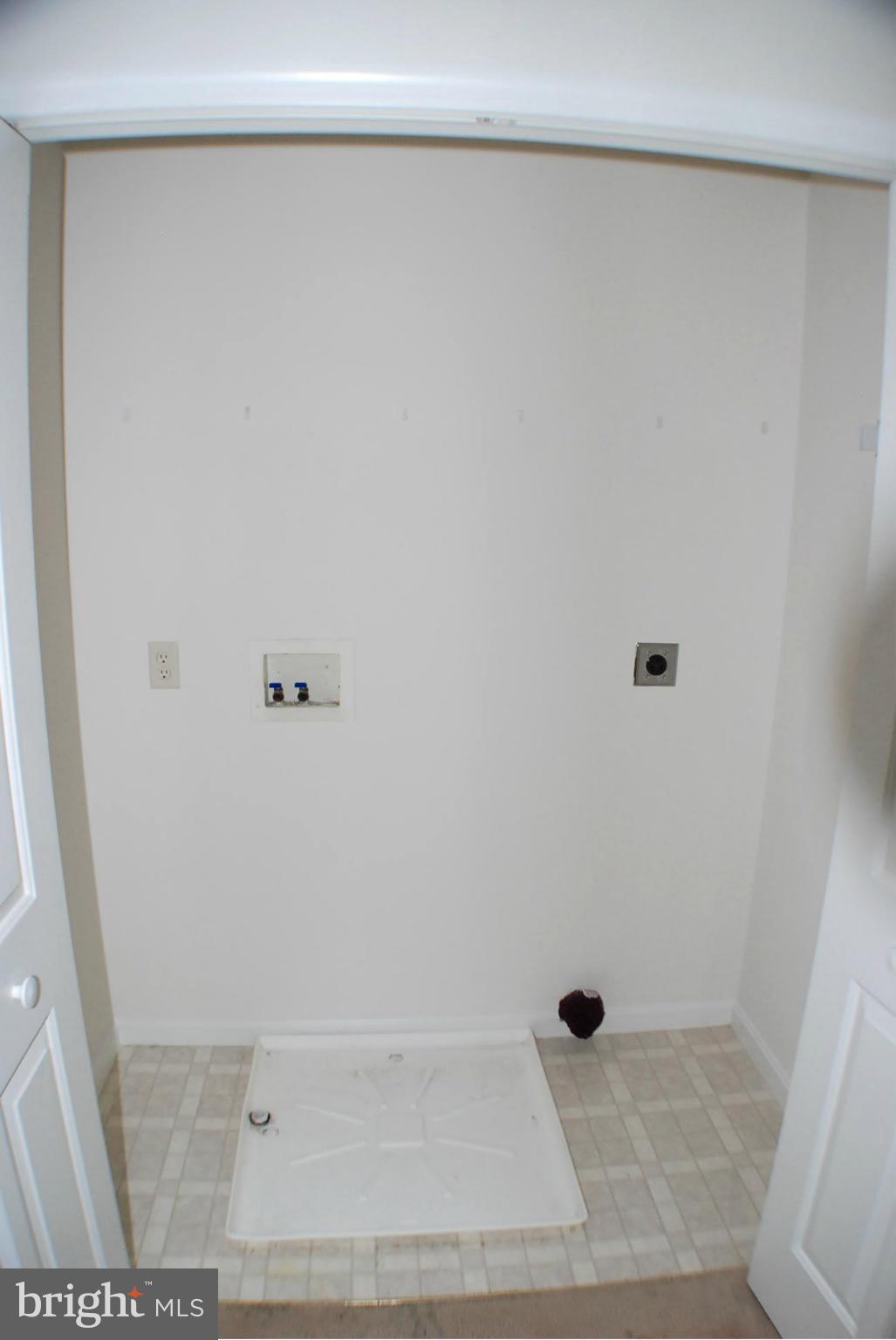 COUNTRY ACRES - Residential