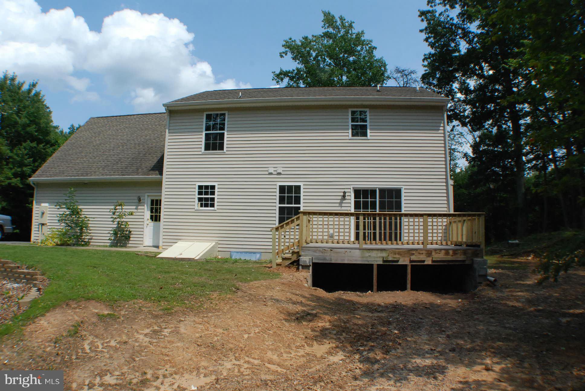 COUNTRY ACRES - Residential