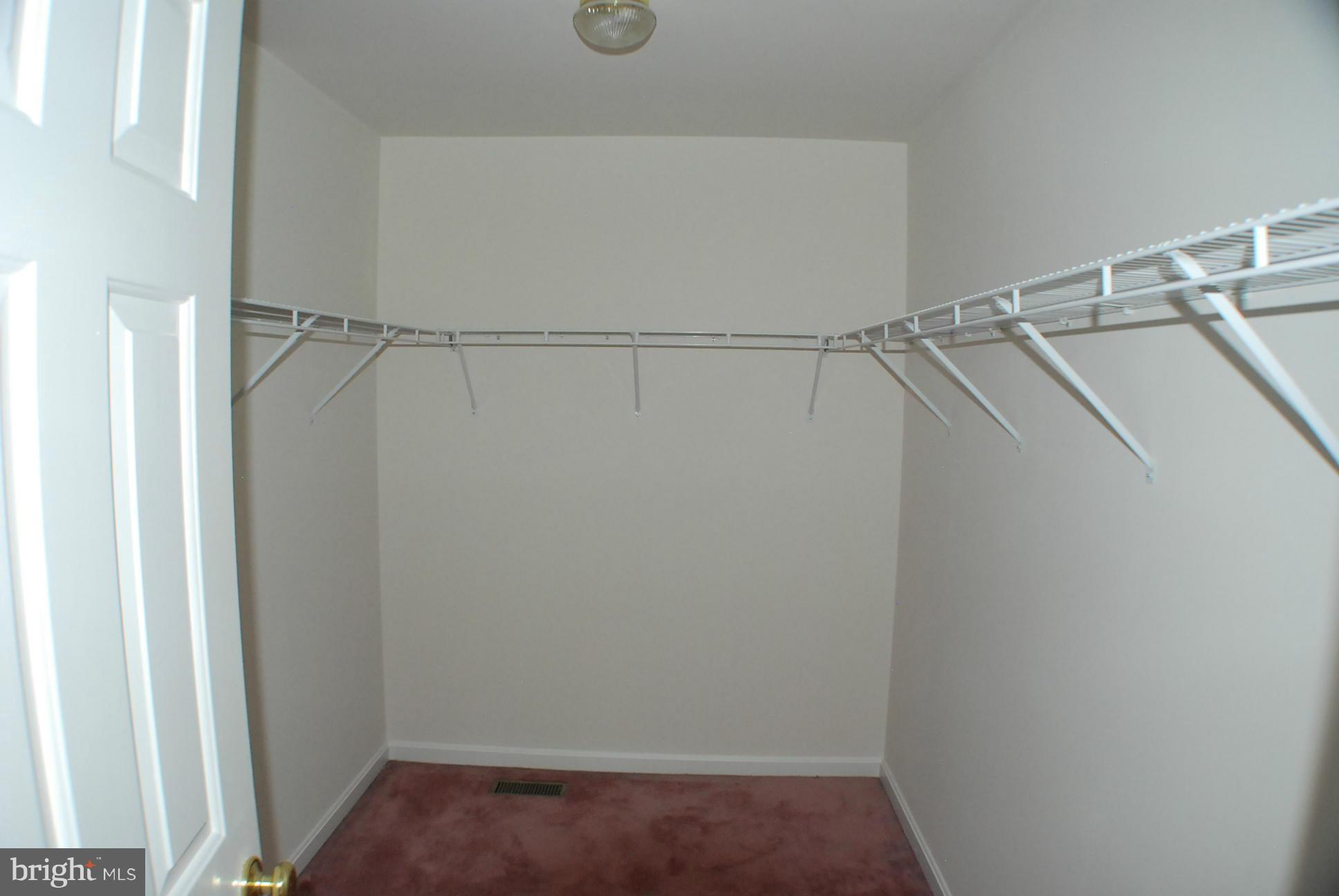 COUNTRY ACRES - Residential