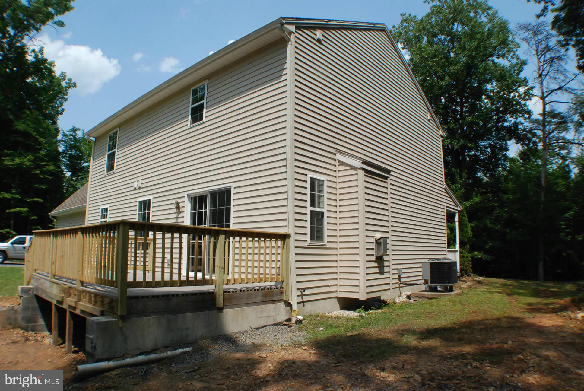 COUNTRY ACRES - Residential