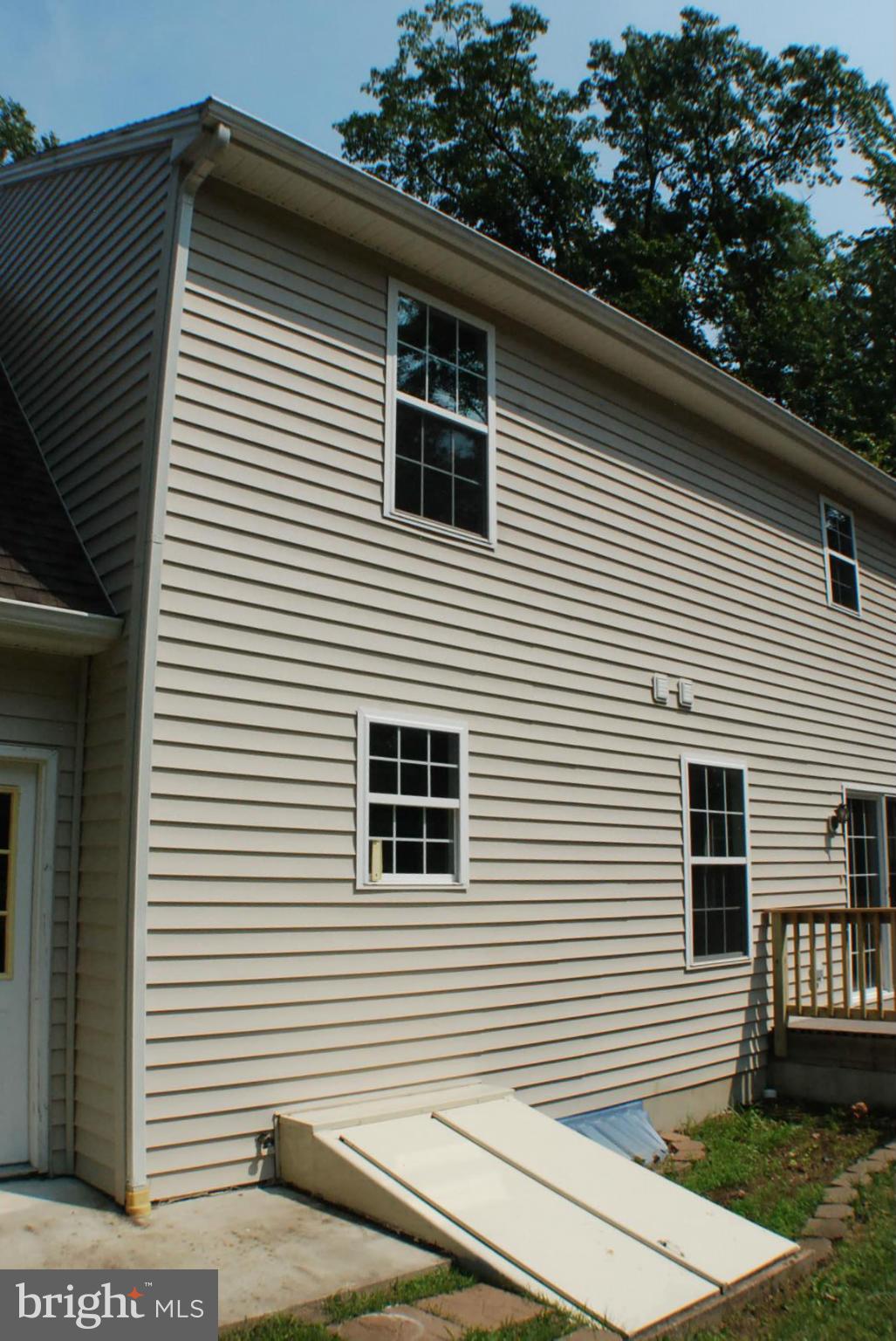 COUNTRY ACRES - Residential