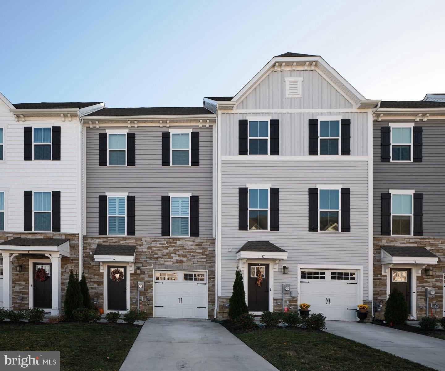 39 ORTIZ DRIVE