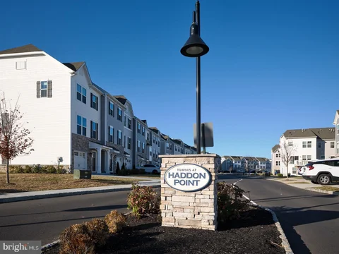 MLS: NJCD2126002