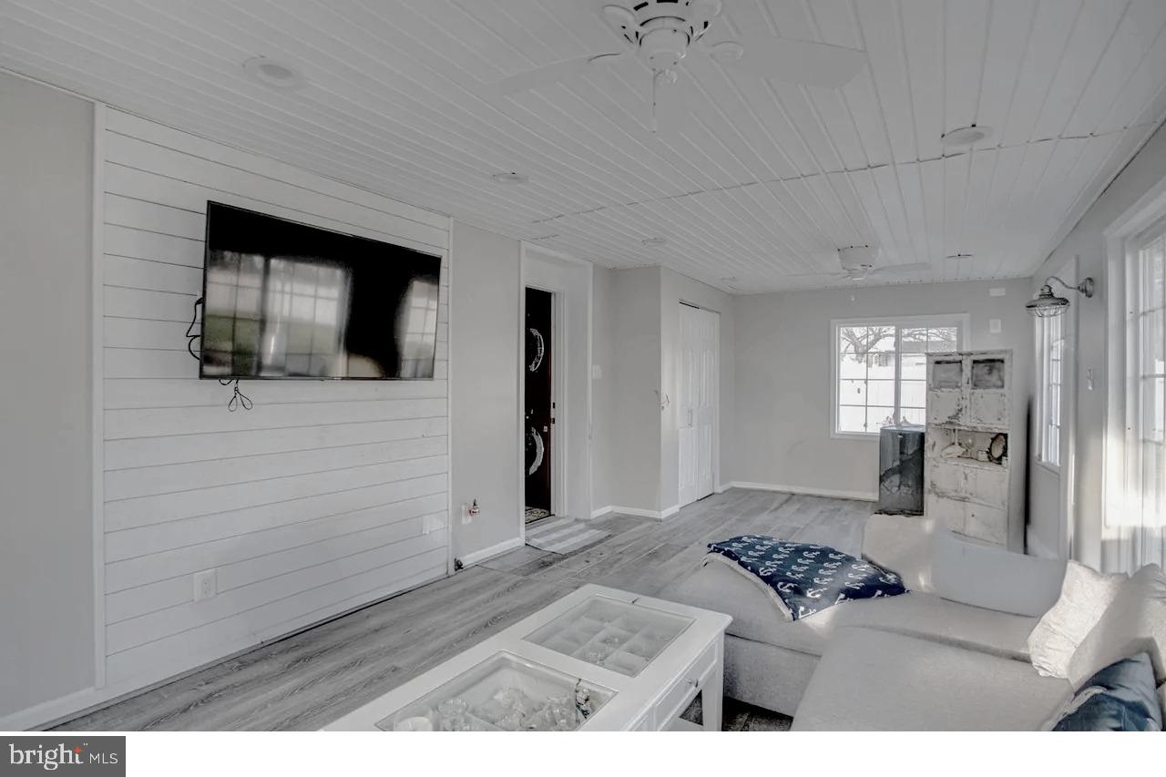 CAMELOT - Residential