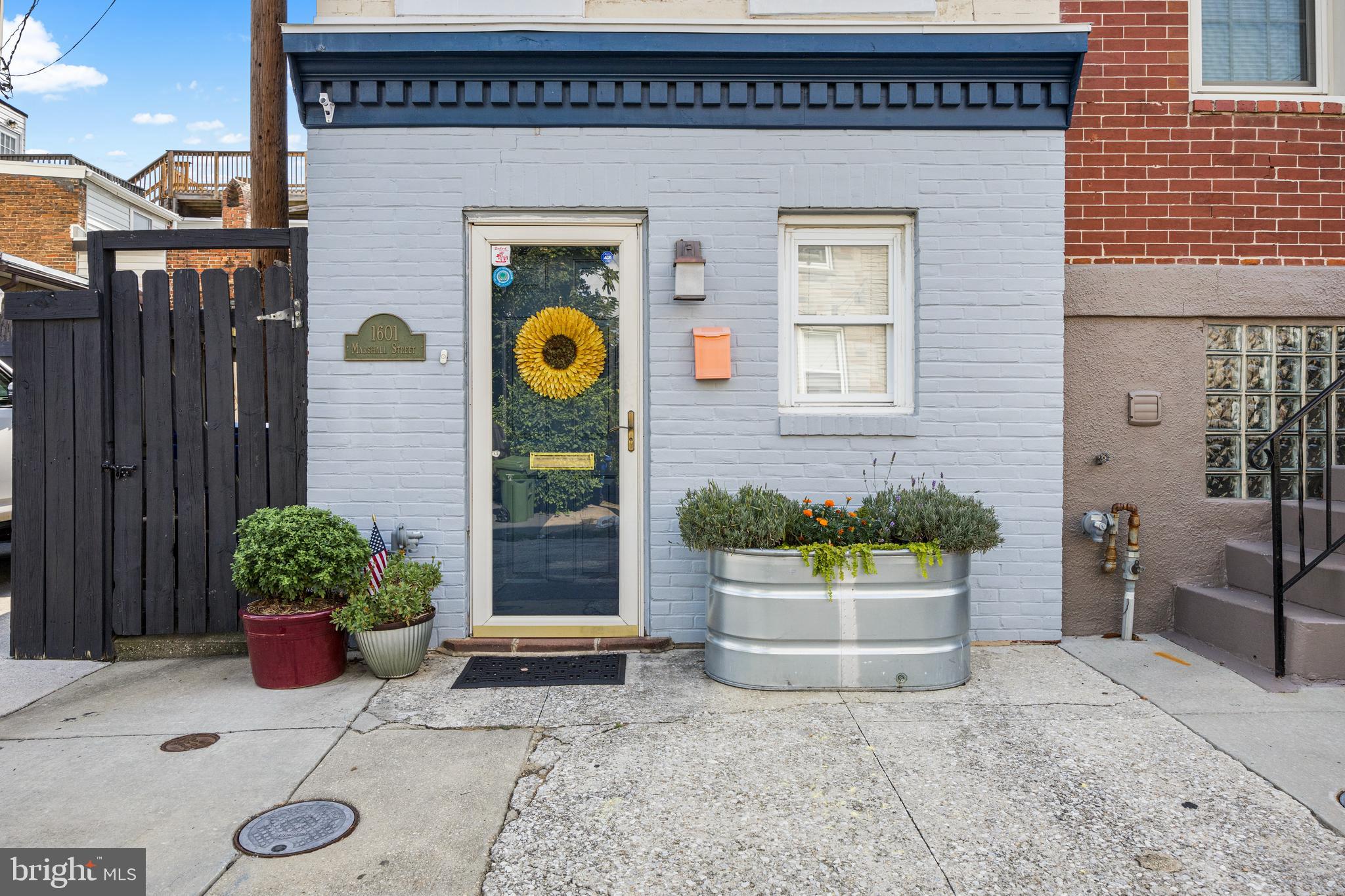 1601 MARSHALL STREET