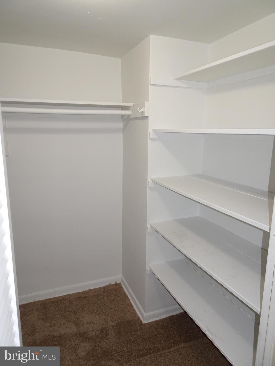 THE SEASONS - Residential