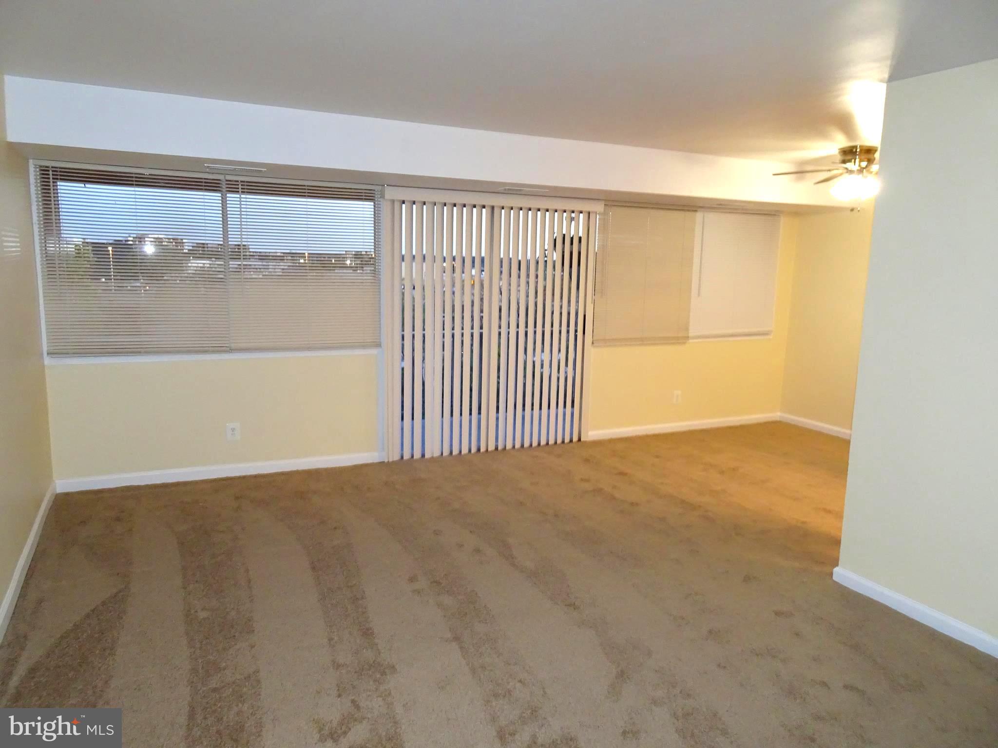 THE SEASONS - Residential