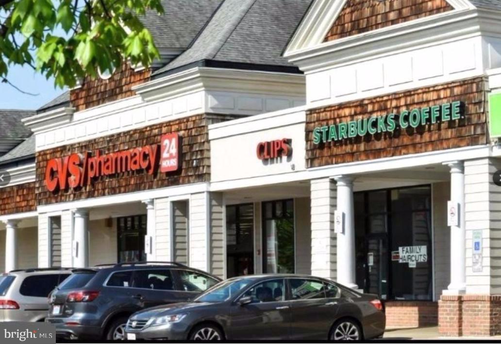 THE SEASONS - Residential