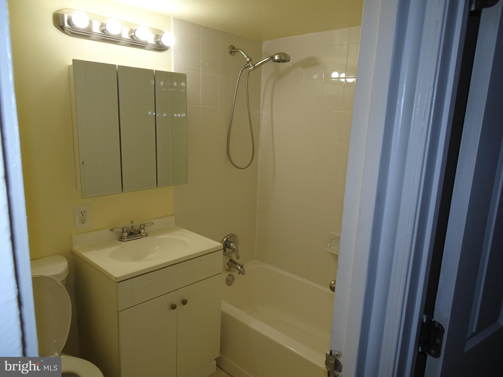 THE SEASONS - Residential