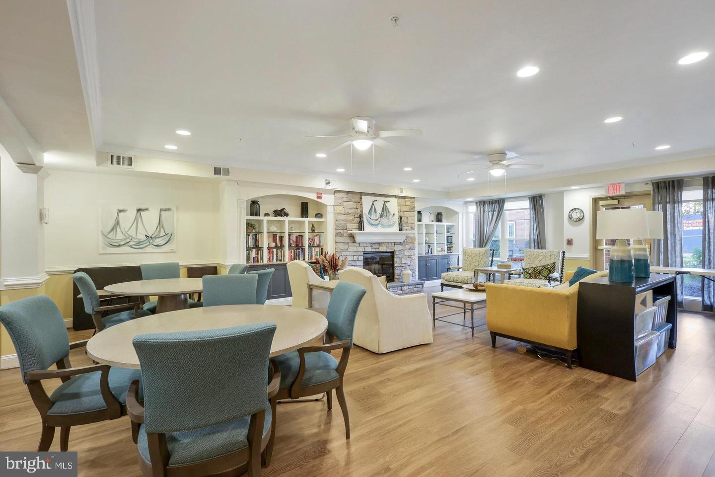 2907 SAINTSBURY PLAZA 404
