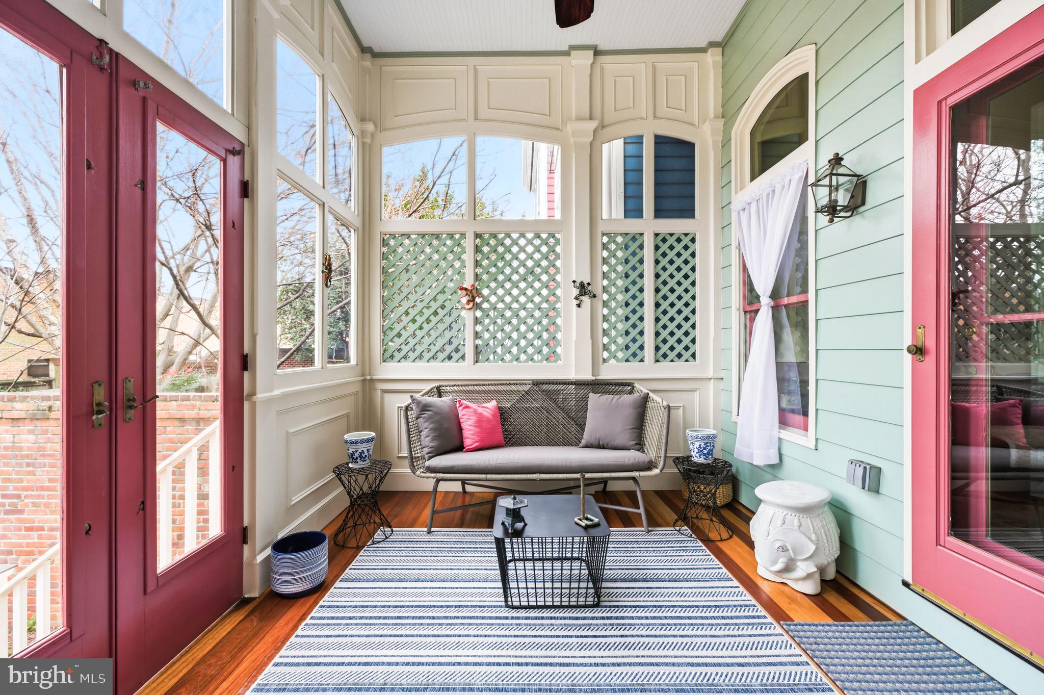 OLD TOWN ALEXANDRIA - Residential